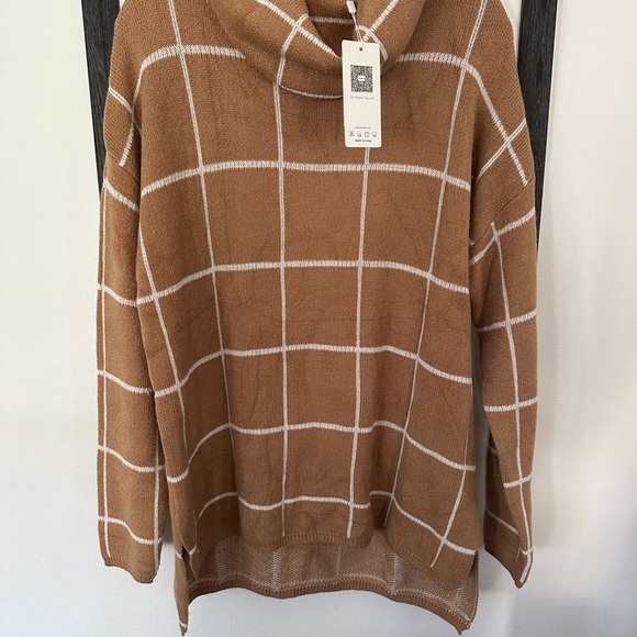 Ecowish Mustard Brown Windowpane Funnel Turtleneck | Size M - Picture 2 of 3